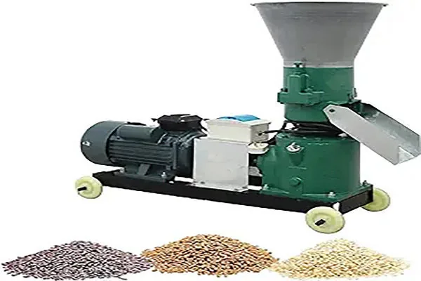 Compact poultry feed pellet machine with hopper and electric motor